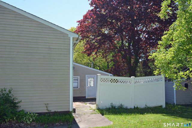 45 Dennis Circle, Hamden, CT 06514