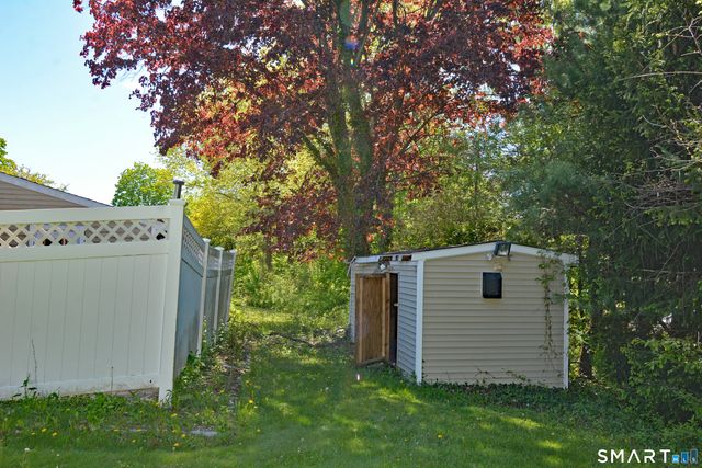 45 Dennis Circle, Hamden, CT 06514