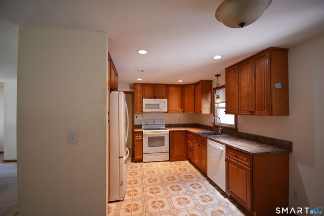 45 Dennis Circle, Hamden, CT 06514