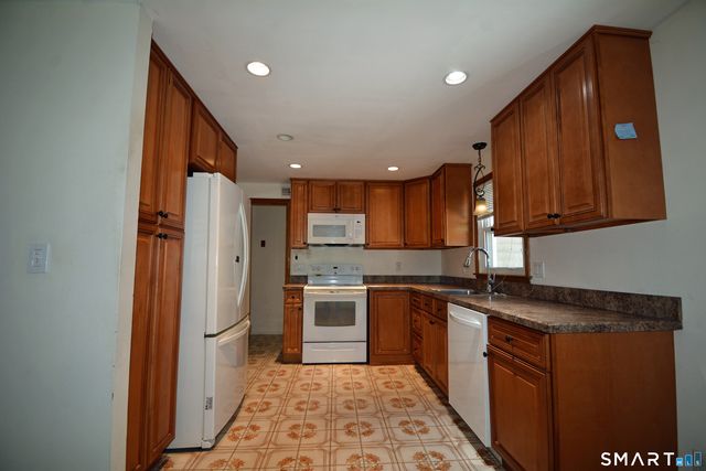 45 Dennis Circle, Hamden, CT 06514