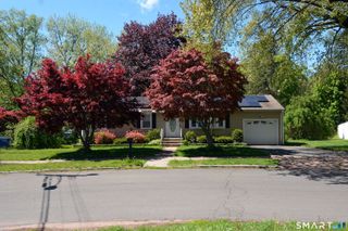 45 Dennis Circle, Hamden, CT 06514