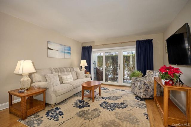 1 Huntington Circle, Peekskill, NY 10566