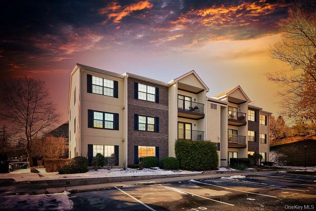 1 Huntington Circle, Peekskill, NY 10566