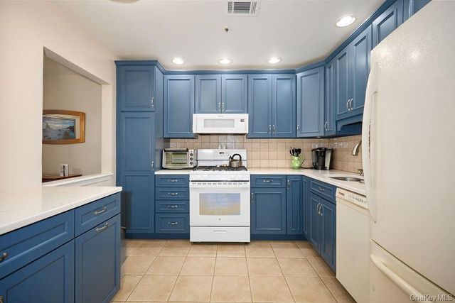 1 Huntington Circle, Peekskill, NY 10566