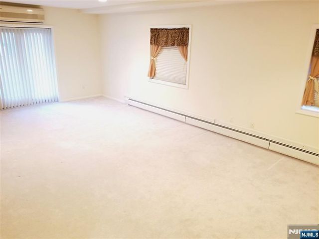 393 Washington Avenue B, Cliffside Park, NJ 07010