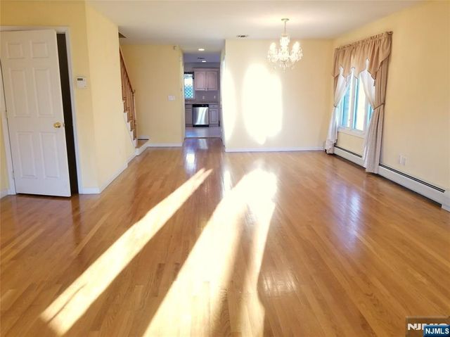 393 Washington Avenue B, Cliffside Park, NJ 07010
