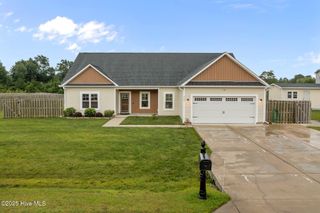 500 Perth Court, Hubert, NC 28539