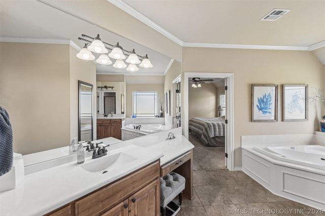 22013 Countryside Drive, Claremore, OK 74019