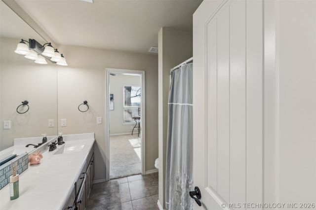 22013 Countryside Drive, Claremore, OK 74019