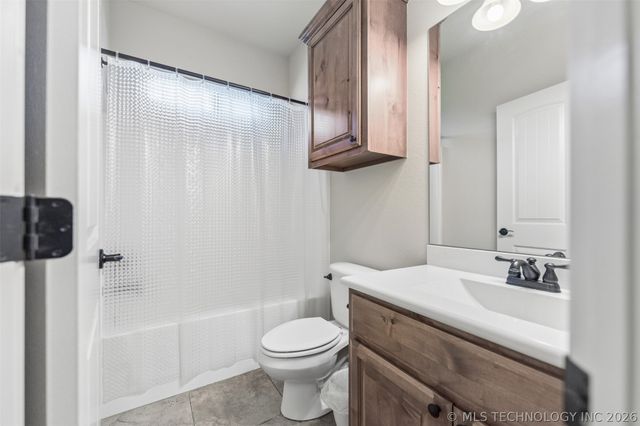 22013 Countryside Drive, Claremore, OK 74019