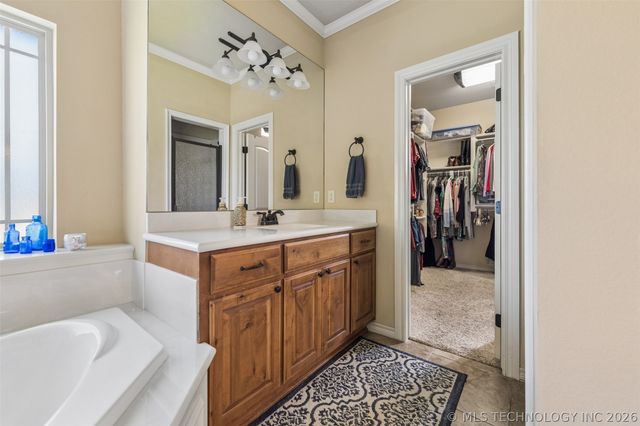 22013 Countryside Drive, Claremore, OK 74019