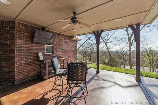 22013 Countryside Drive, Claremore, OK 74019