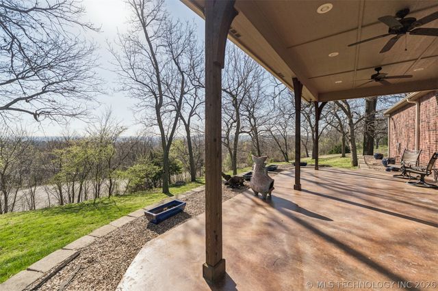 22013 Countryside Drive, Claremore, OK 74019