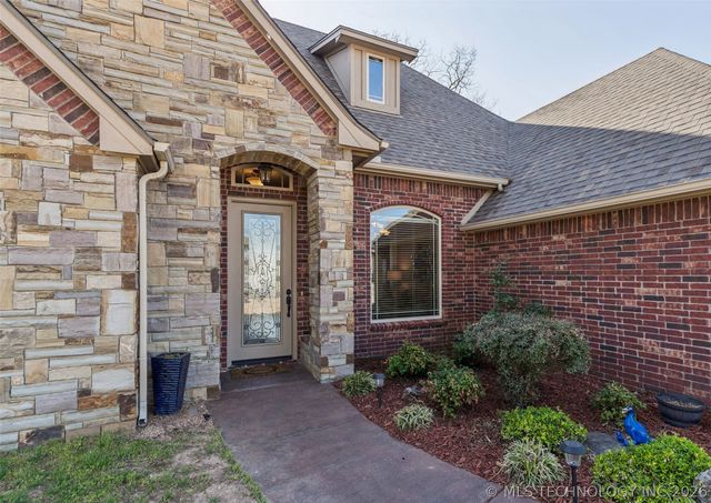 22013 Countryside Drive, Claremore, OK 74019