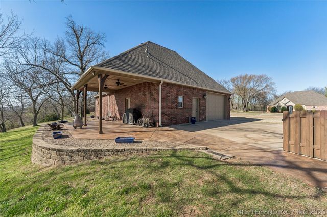 22013 Countryside Drive, Claremore, OK 74019