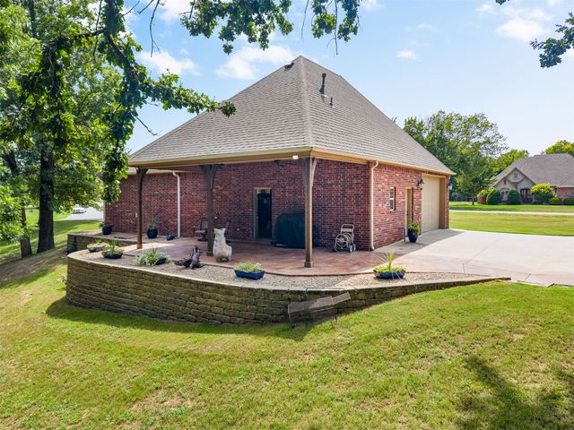 22013 Countryside Drive, Claremore, OK 74019