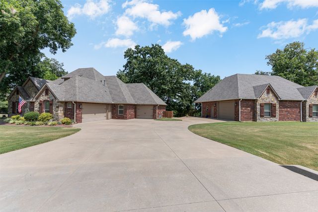 22013 Countryside Drive, Claremore, OK 74019