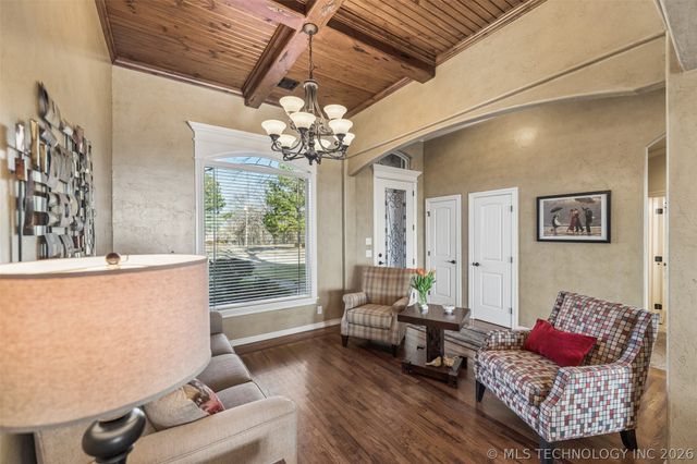 22013 Countryside Drive, Claremore, OK 74019