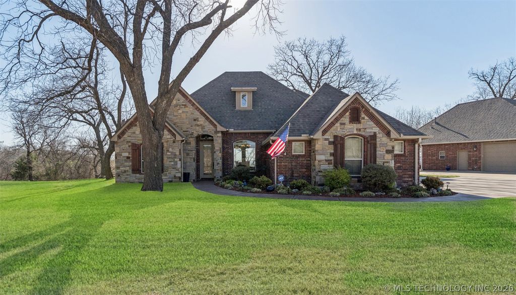 22013 Countryside Drive, Claremore, OK 74019