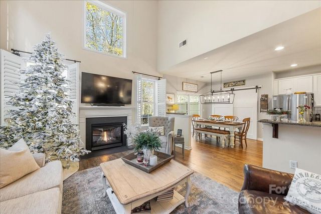 718 Deerbrook Lane, Tega Cay, SC 29708