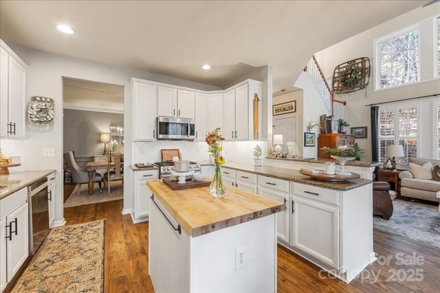 718 Deerbrook Lane, Tega Cay, SC 29708