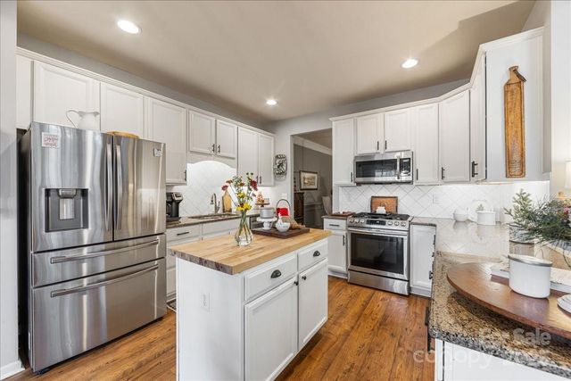 718 Deerbrook Lane, Tega Cay, SC 29708