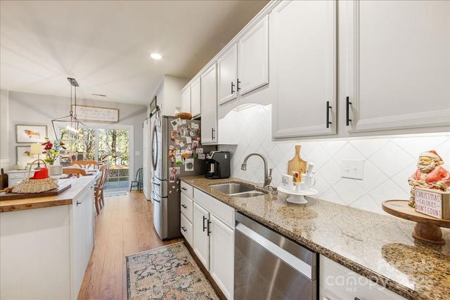 718 Deerbrook Lane, Tega Cay, SC 29708