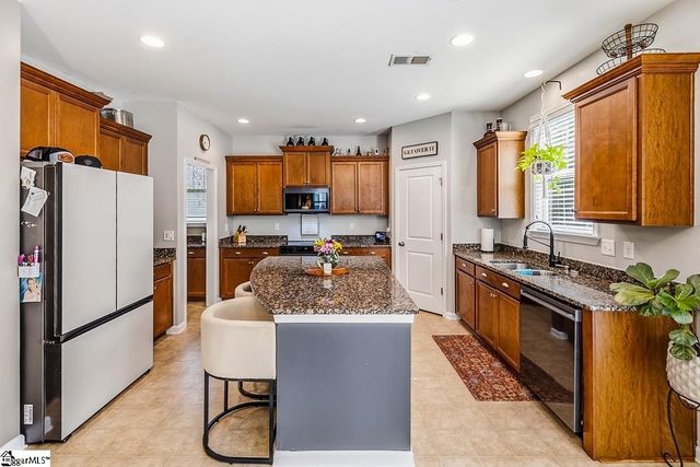 235 Castleton Circle, Boiling Springs, SC 29316