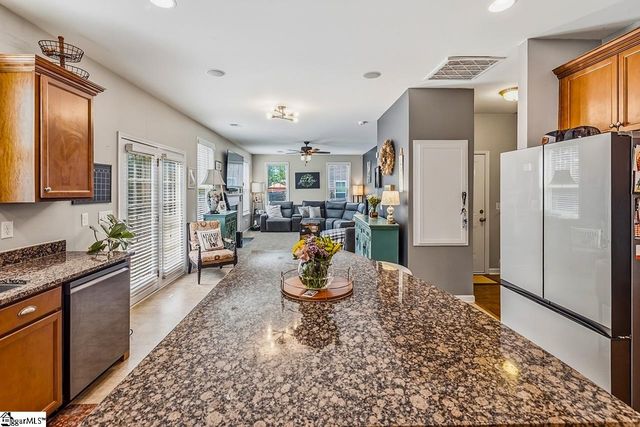 235 Castleton Circle, Boiling Springs, SC 29316
