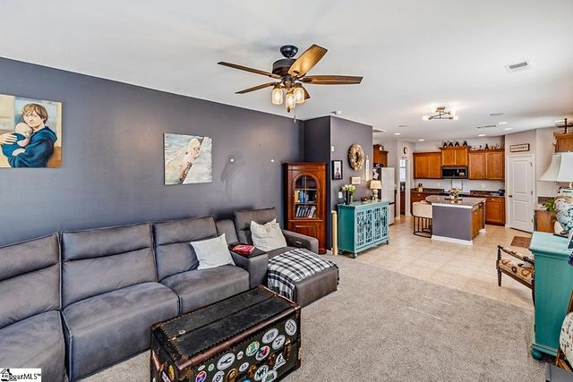 235 Castleton Circle, Boiling Springs, SC 29316