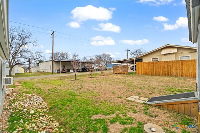 201 Sycamore, Tow, TX 78672