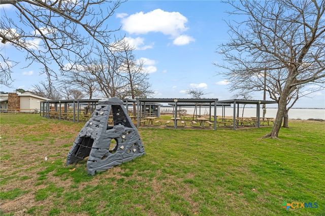 201 Sycamore, Tow, TX 78672