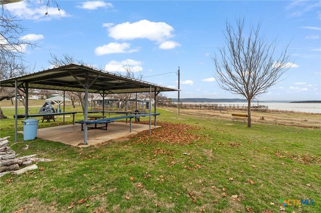 201 Sycamore, Tow, TX 78672