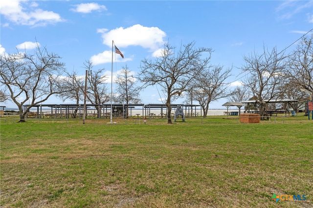 201 Sycamore, Tow, TX 78672