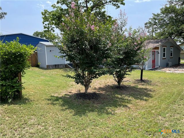 201 Sycamore, Tow, TX 78672