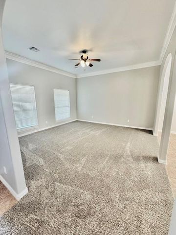 112 W Comanche Avenue, Cashion, OK 73016