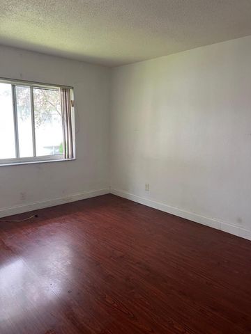 151 SE 6th Avenue 12, Pompano Beach, FL 33060