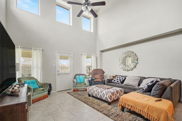 2027 Bravos Manor Lane, Fresno, TX 77545