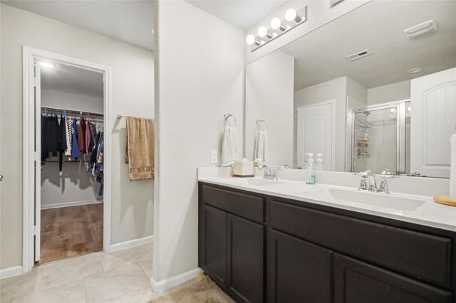 2027 Bravos Manor Lane, Fresno, TX 77545
