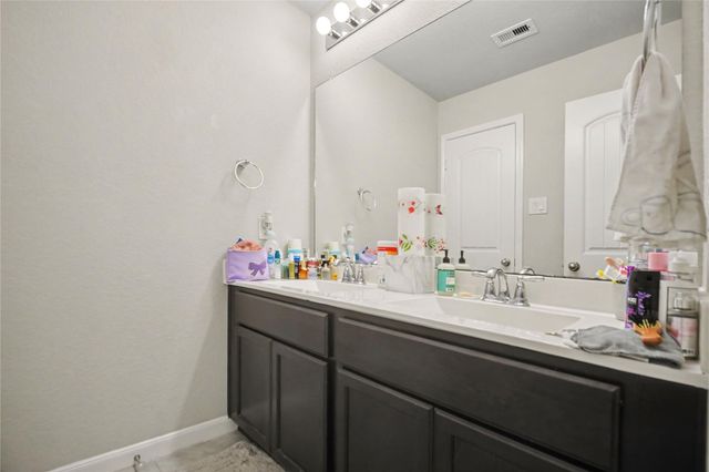 2027 Bravos Manor Lane, Fresno, TX 77545