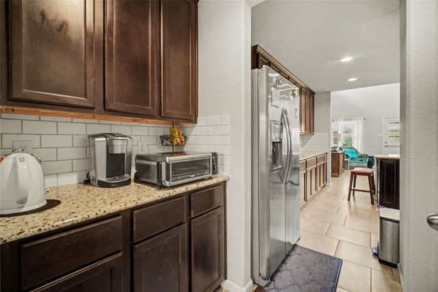 2027 Bravos Manor Lane, Fresno, TX 77545