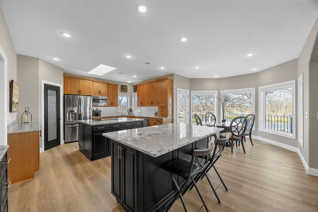 4320 Lucore Road, Marion, IA 52302