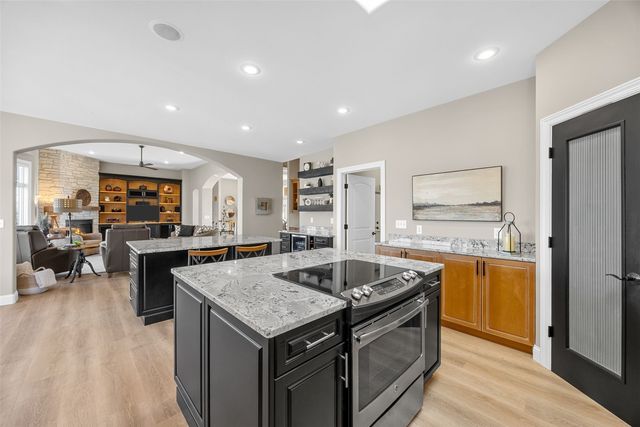 4320 Lucore Road, Marion, IA 52302