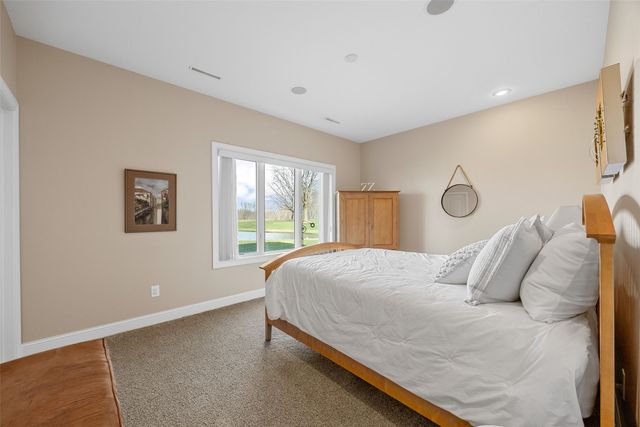 4320 Lucore Road, Marion, IA 52302