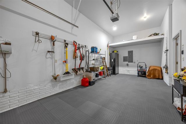 4320 Lucore Road, Marion, IA 52302