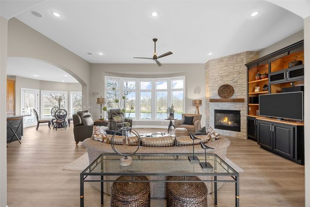 4320 Lucore Road, Marion, IA 52302