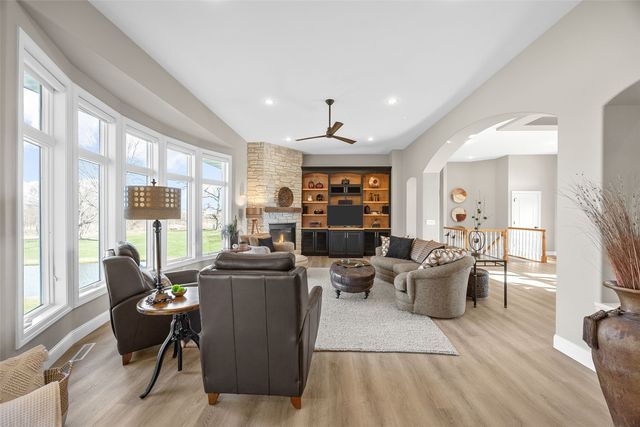 4320 Lucore Road, Marion, IA 52302