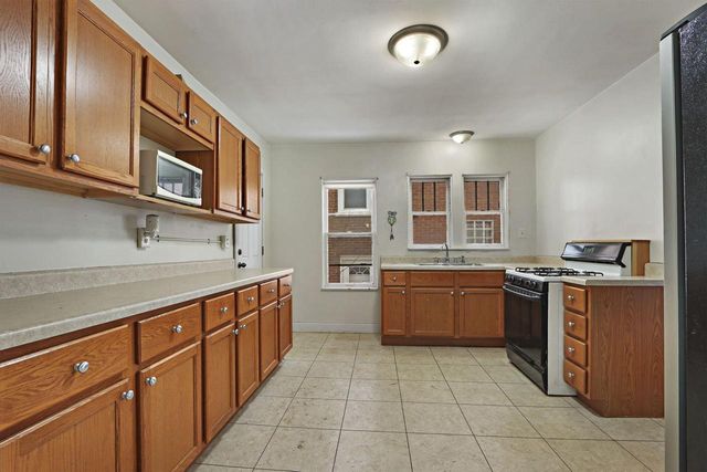 2612 Roosevelt ROAD, Kenosha, WI 53143