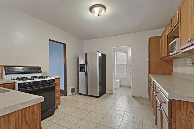 2612 Roosevelt ROAD, Kenosha, WI 53143