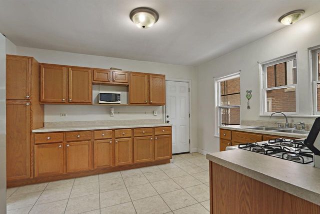 2612 Roosevelt ROAD, Kenosha, WI 53143